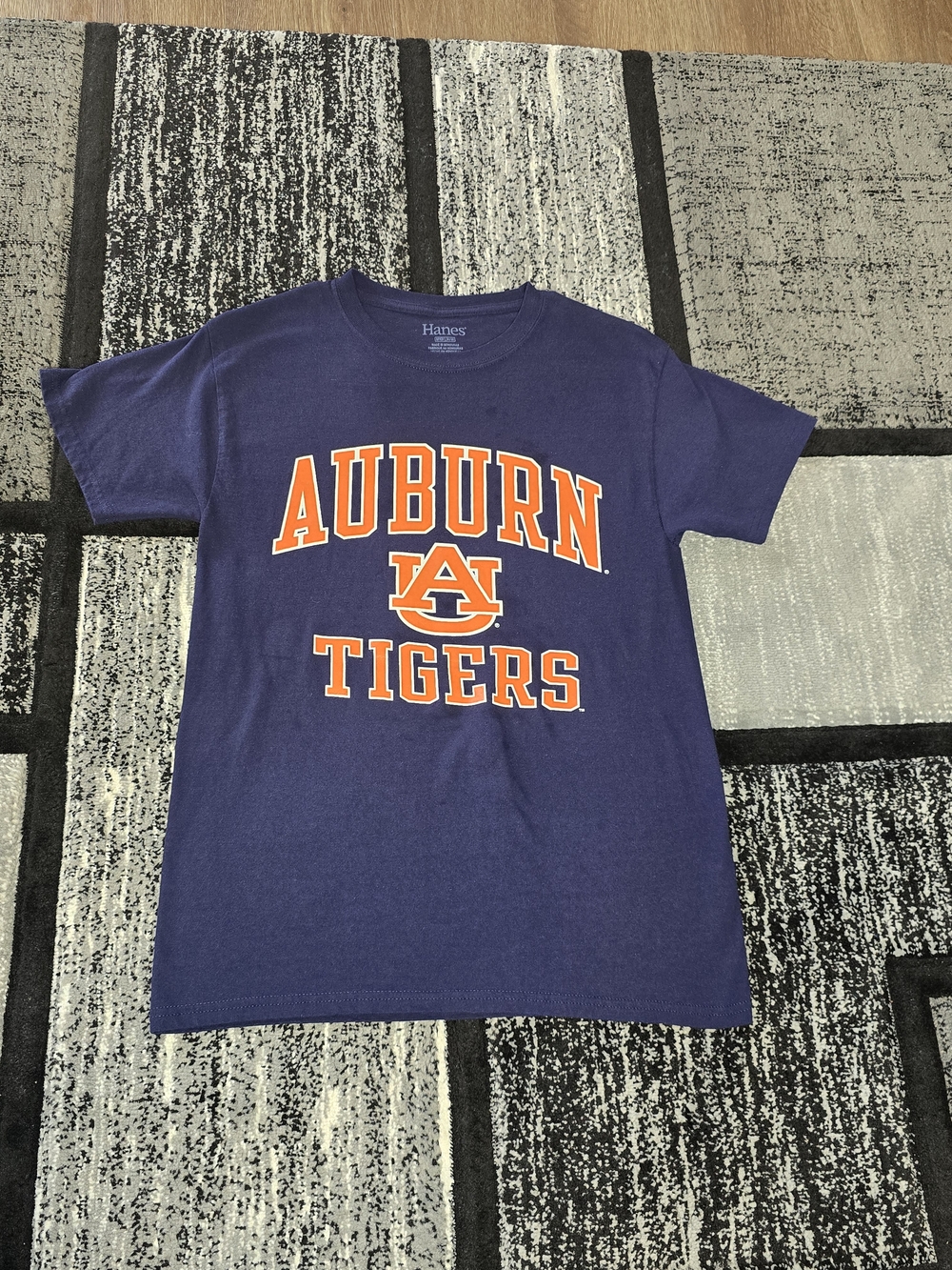 🎈FREE Auburn Tiger Tee